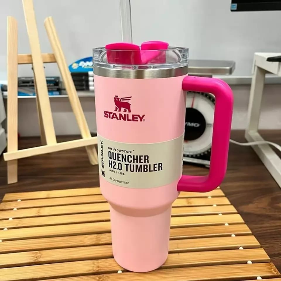 Stanley Valentine's Day Quencher H2.0 40 oz Tumbler – Pink Velvet Cake - RiseLoaf